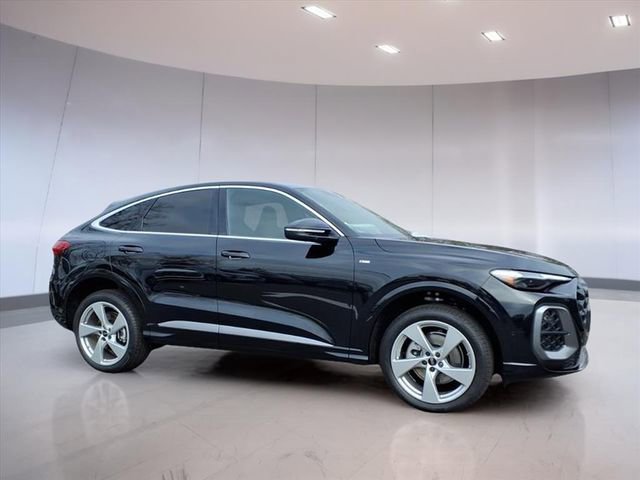 New 2025 Audi Q5 Premium Plus AWD/4WD image 1