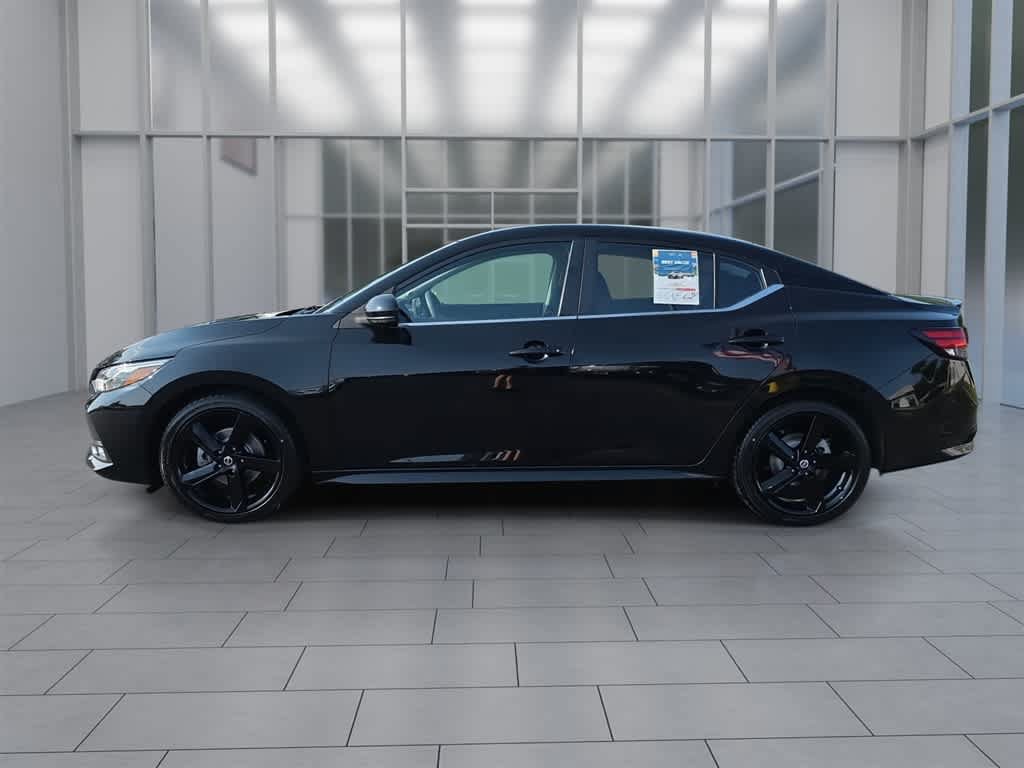 Used 2023 Nissan Sentra SR w/ Midnight Edition Package FWD image 6