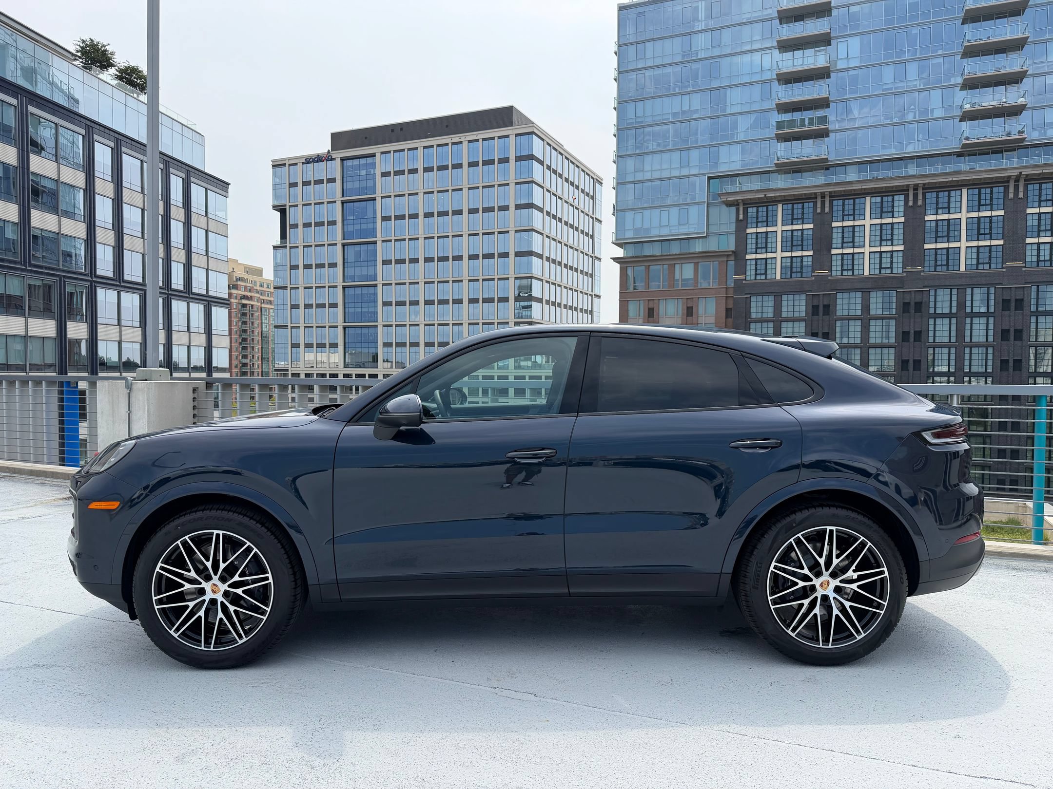 New 2026 Porsche Cayenne Coupe AWD/4WD image 2