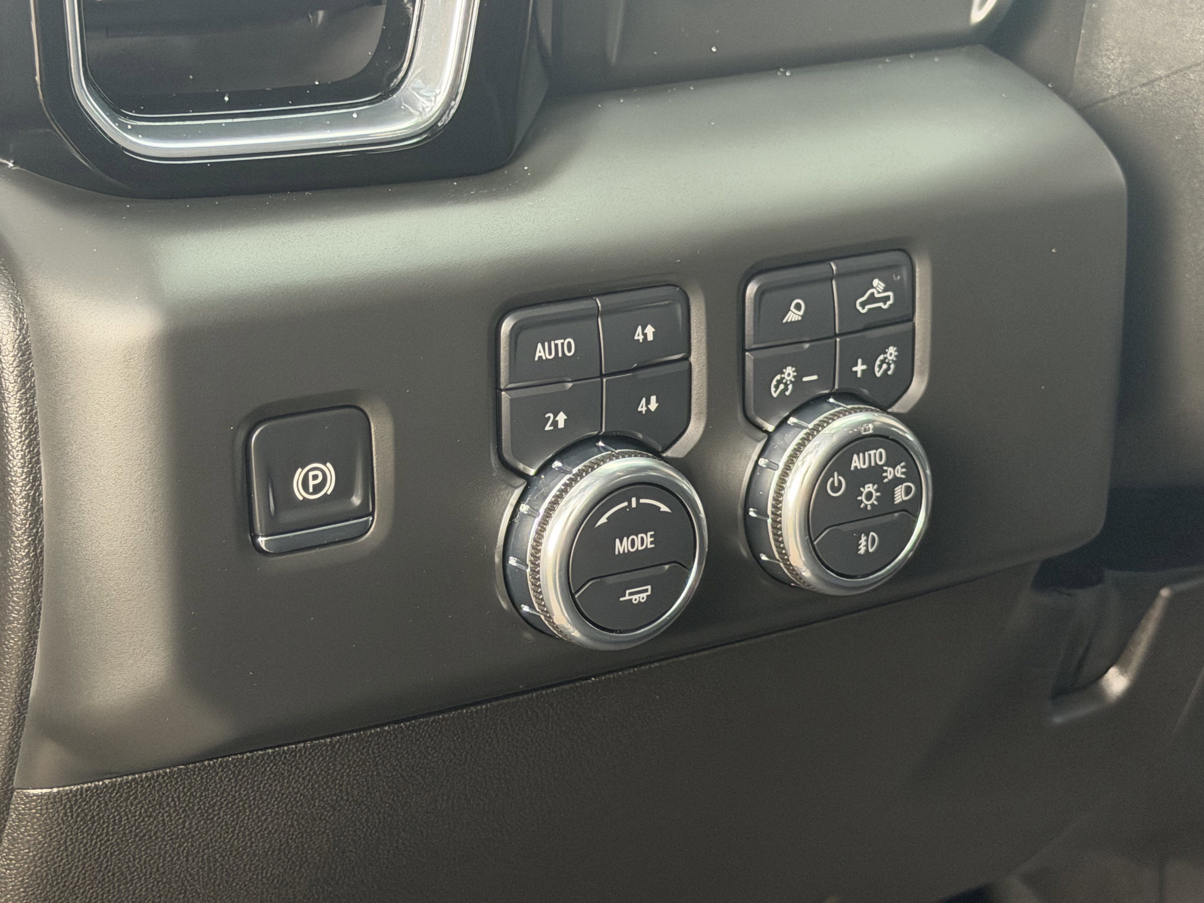 Used 2025 GMC Sierra 3500 Denali AWD/4WD image 33