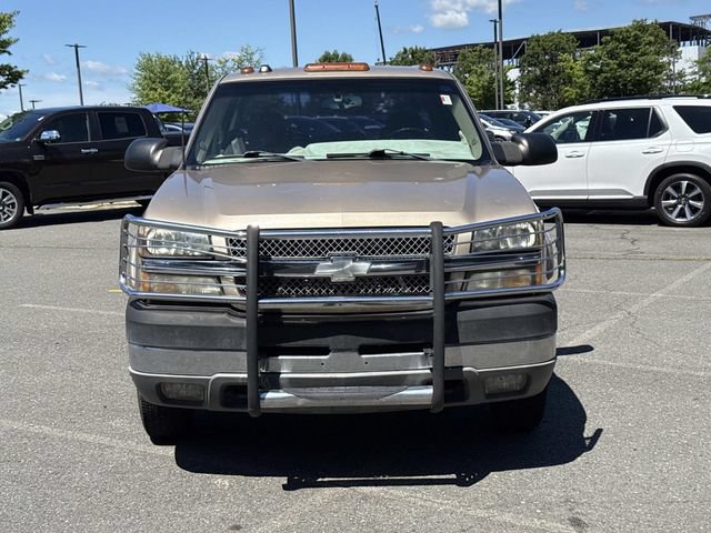 Used 2004 Chevrolet Silverado 3500 LS w/ Heavy-Duty Power Package AWD/4WD image 6