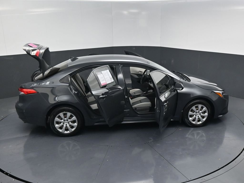 Used 2023 Toyota Corolla LE image 21