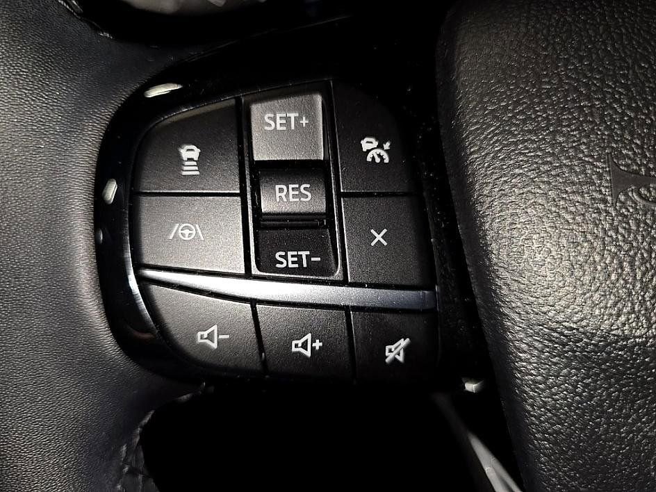 Used 2022 Ford Escape SE w/ Cold Weather Package image 15