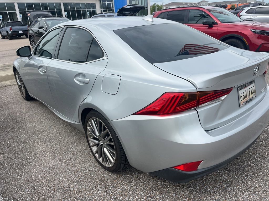 Used 2017 Lexus IS 200t RWD image 4