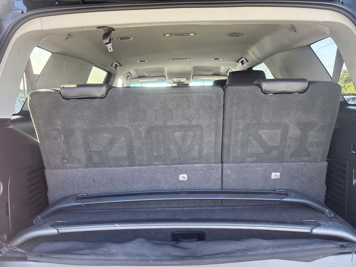 Used 2017 Chevrolet Tahoe LT w/ Luxury Package image 31