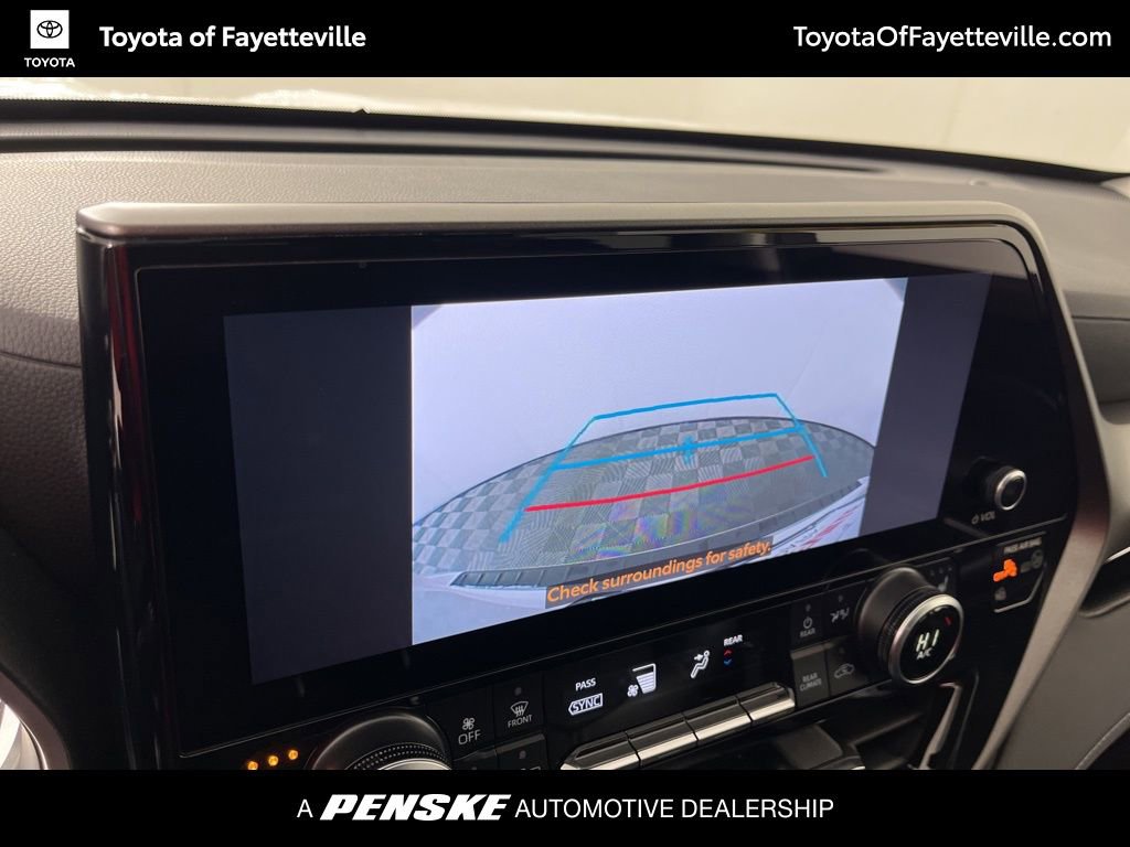 Certified 2025 Toyota Highlander XLE image 31
