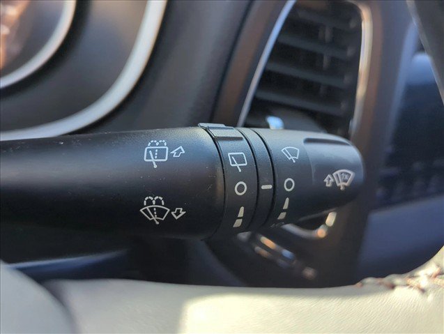Used 2019 Jeep Compass Latitude w/ Popular Equipment Group FWD image 18