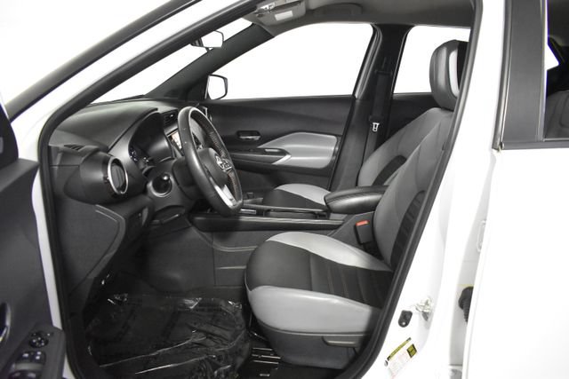 Certified 2023 Nissan Kicks SR w/ SR Premium Package FWD image 12