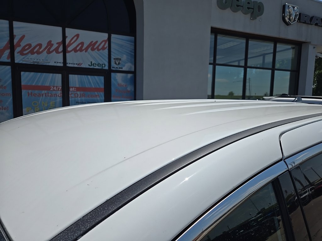 New 2027 Chrysler Pacifica Select w/ Family Tech Group AWD/4WD image 22