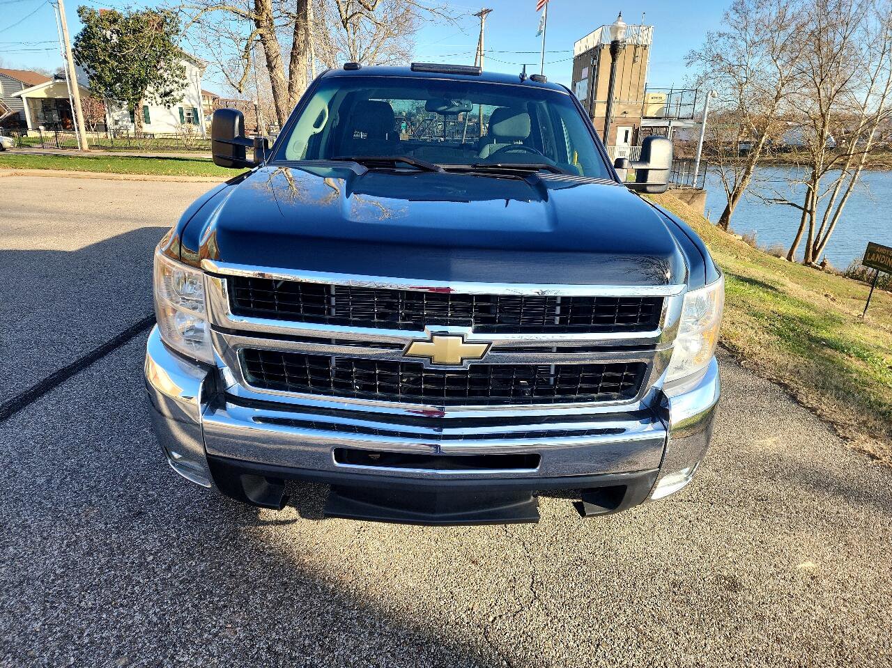 Used 2008 Chevrolet Silverado 2500 LT w/ 1LT Convenience Package image 8