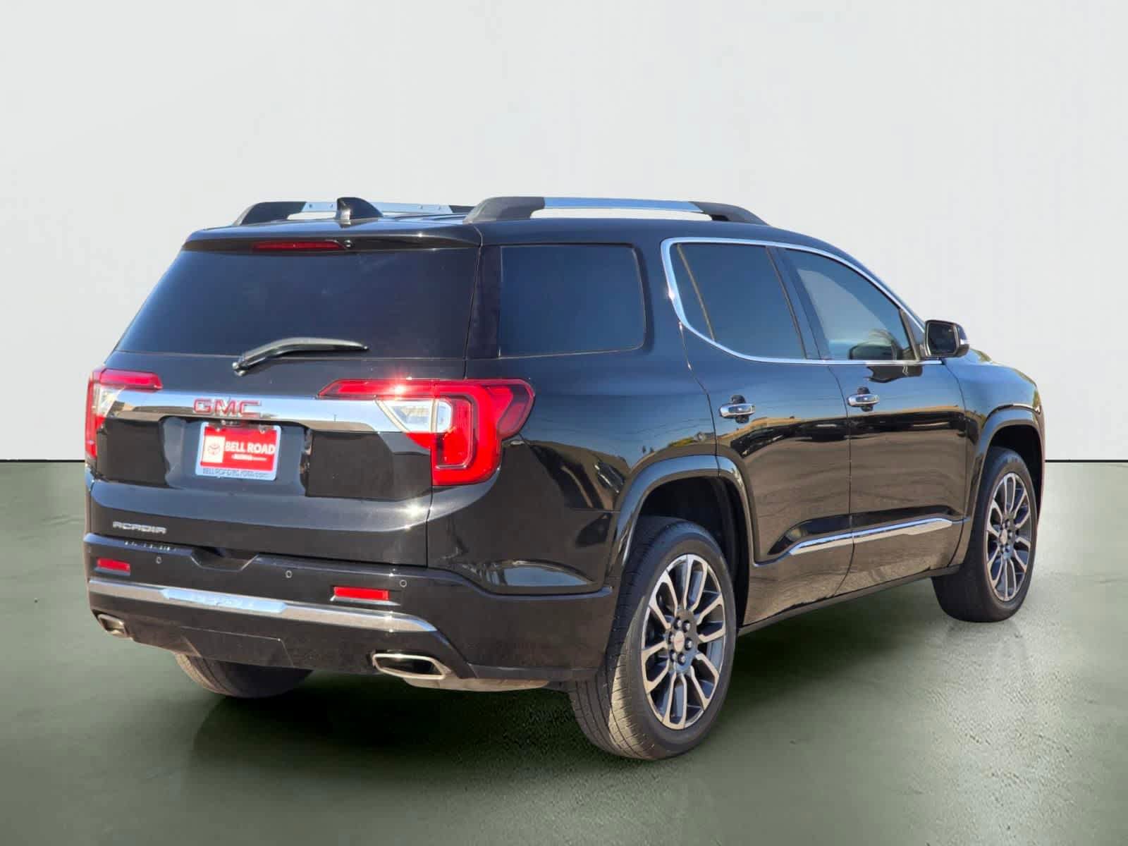 Used 2022 GMC Acadia Denali w/ Denali Ultimate Package FWD image 6