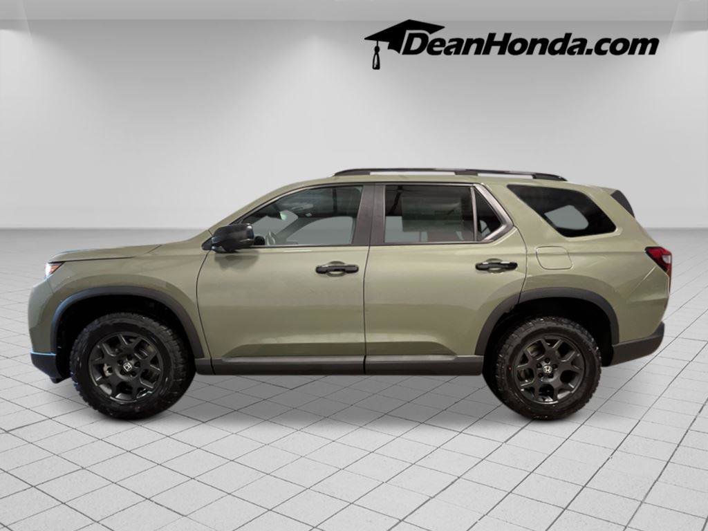 New 2026 Honda Pilot TrailSport image 2