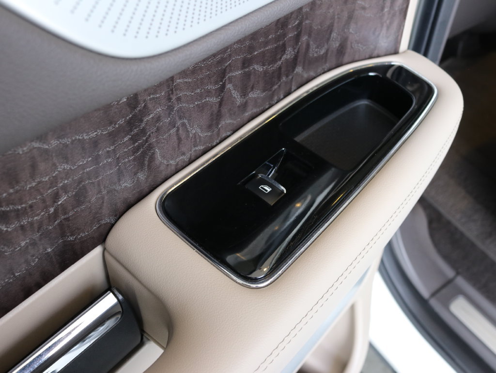 Used 2022 Lincoln Navigator Reserve AWD/4WD image 29