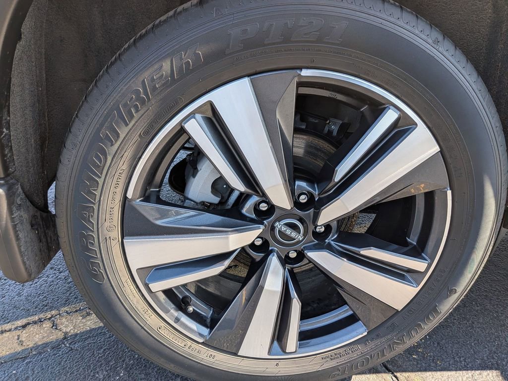 Used 2023 Nissan Rogue SL image 27