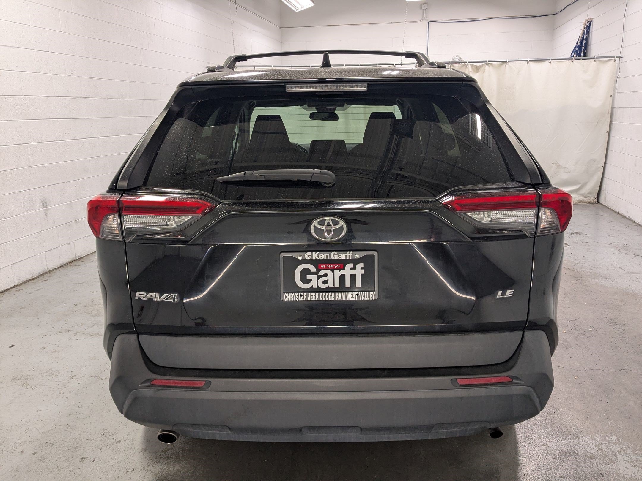 Used 2021 Toyota RAV4 LE FWD image 8