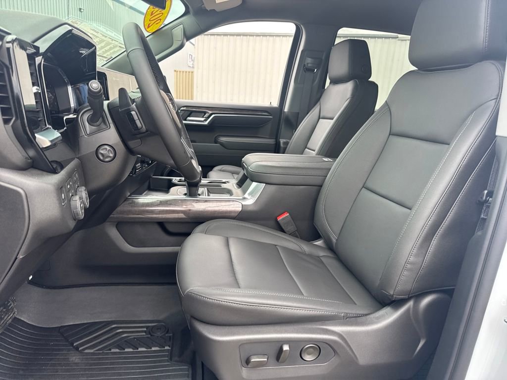 New 2026 Chevrolet Silverado 1500 LTZ w/ Z71 Off-Road Package image 18