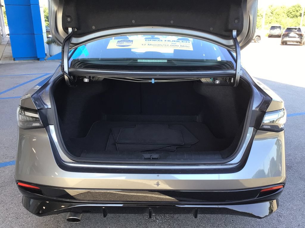 Used 2026 Nissan Sentra SR w/ Floor Mat Package FWD image 38