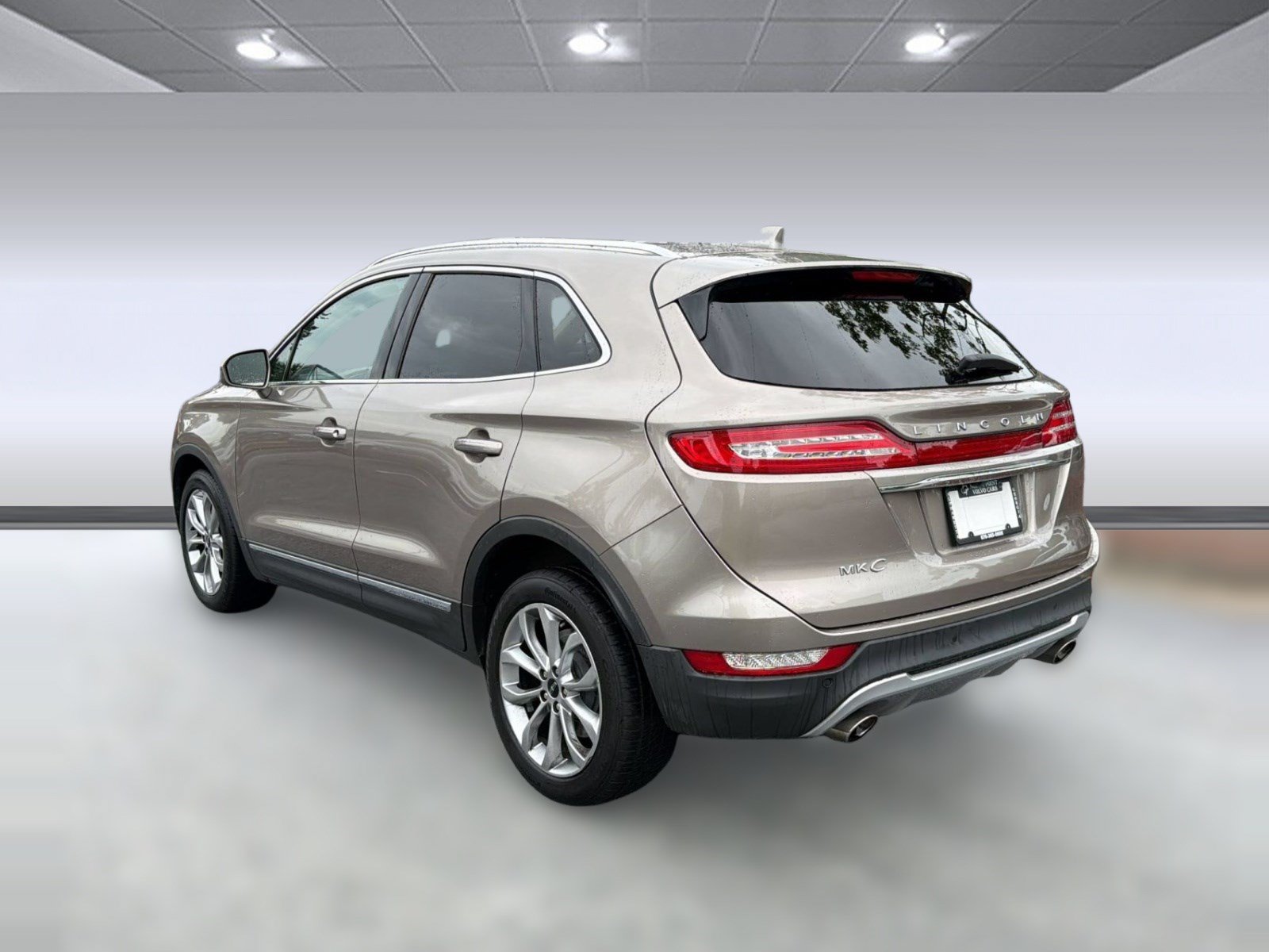 Used 2019 Lincoln MKC Select w/ Select Plus Package FWD image 3
