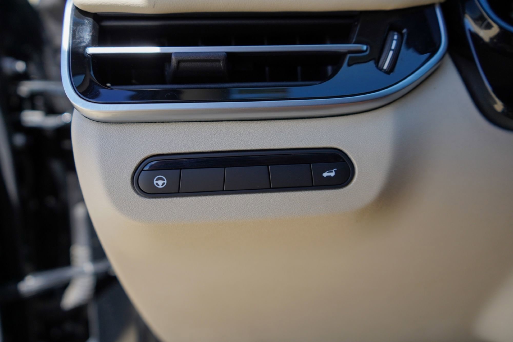 Certified 2023 INFINITI QX60 Luxe w/ Performance Audio Package image 21