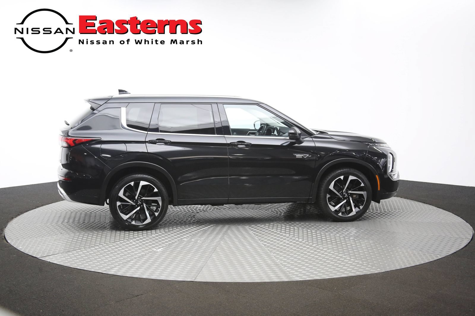 Used 2024 Mitsubishi Outlander SEL AWD/4WD image 47