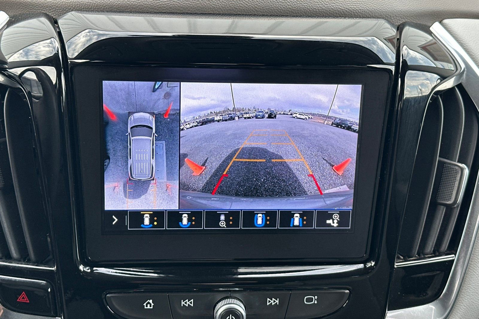 Used 2021 Chevrolet Traverse Premier w/ LPO, Floor Liner Package image 27