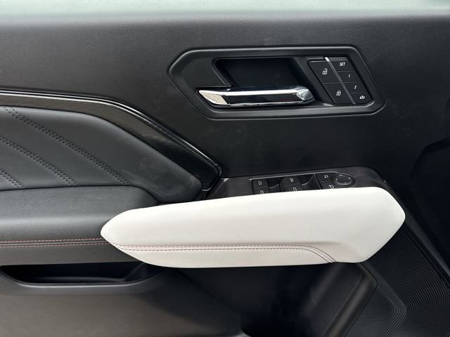 New 2026 GMC Canyon AT4X image 13