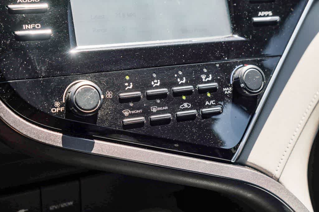 Used 2018 Toyota Camry LE FWD image 21