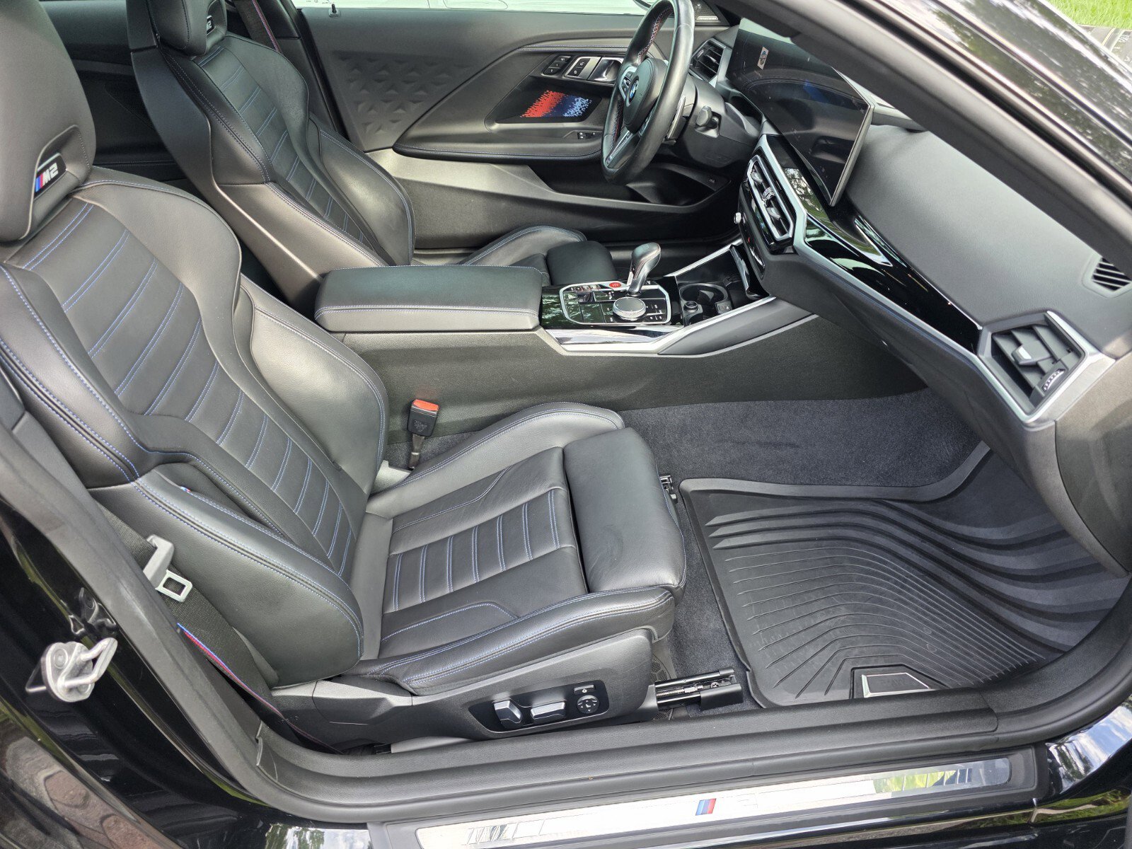 Used 2023 BMW M2 RWD image 3