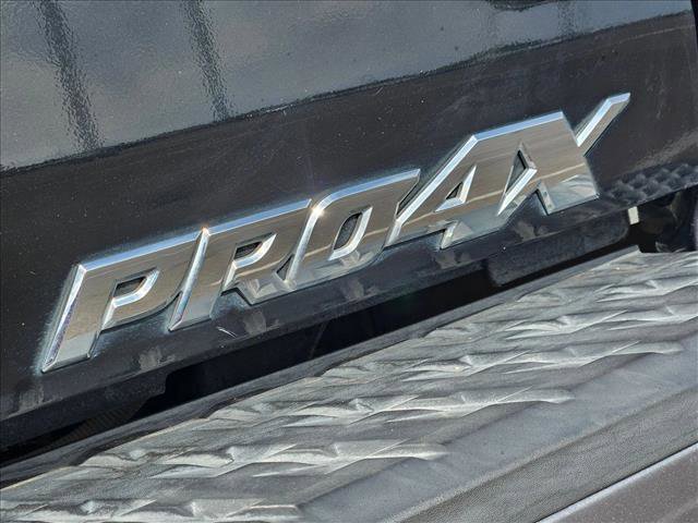 Used 2017 Nissan Titan PRO-4X AWD/4WD image 30