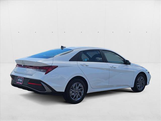 New 2025 Hyundai Elantra Blue video 2