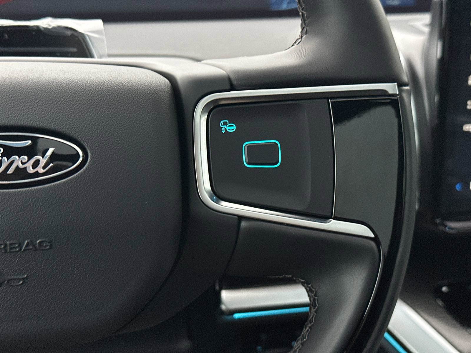 New 2025 Ford Expedition Platinum w/ Stealth Performance Package image 27