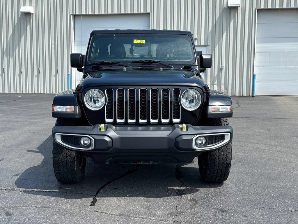 Used 2022 Jeep Gladiator Overland w/ Trailer Tow Package AWD/4WD image 2