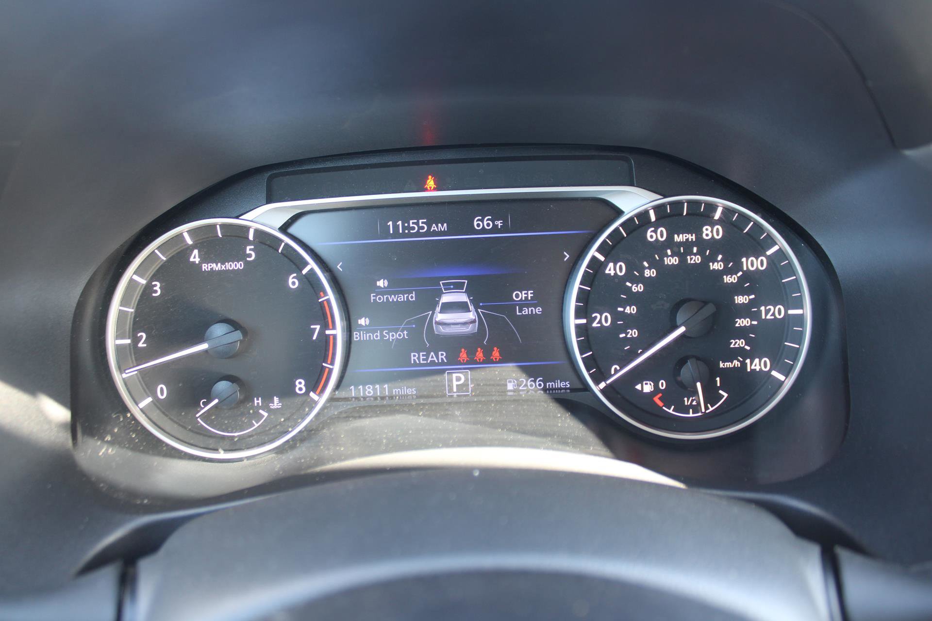 Used 2025 Nissan Altima 2.5 SV image 11