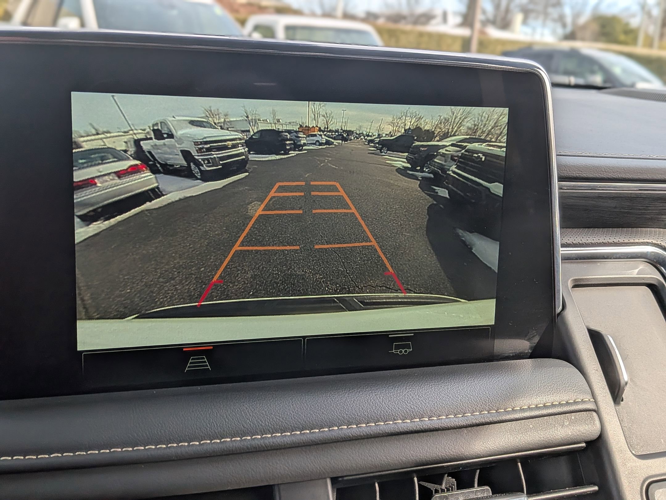 Used 2024 GMC Yukon XL SLT image 29