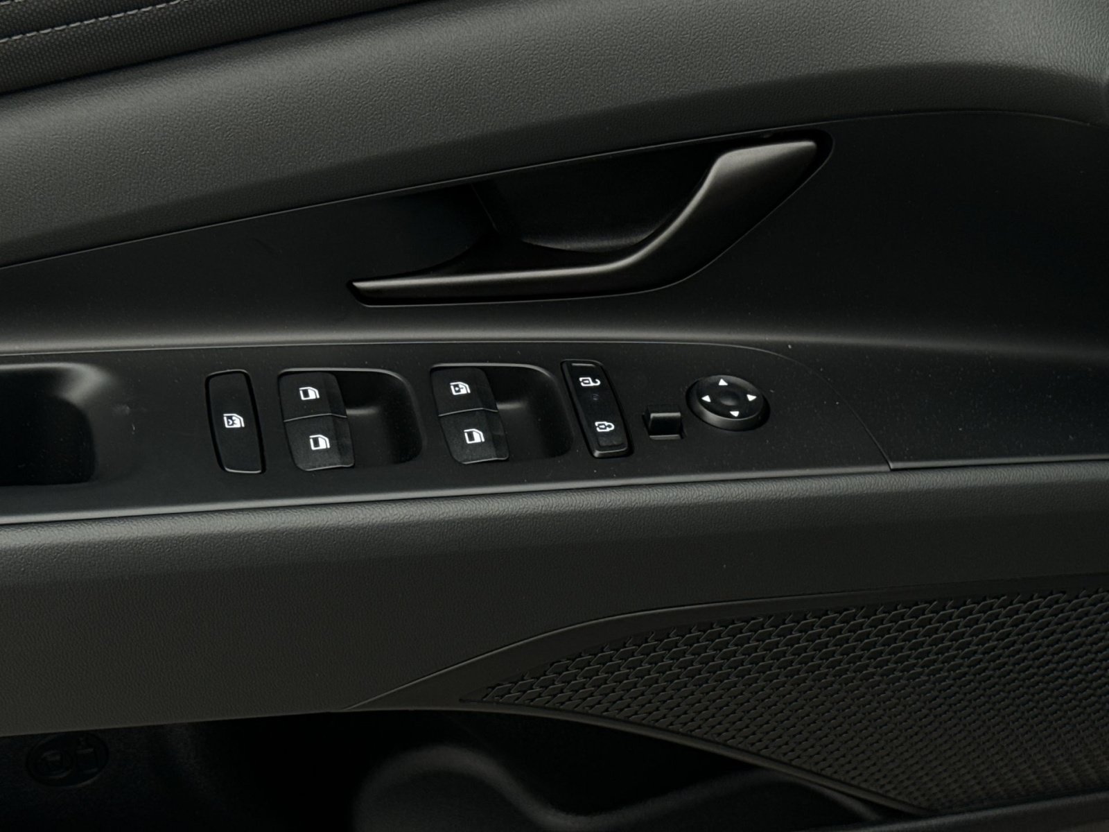 New 2026 Hyundai Elantra SEL Sport Premium FWD image 15