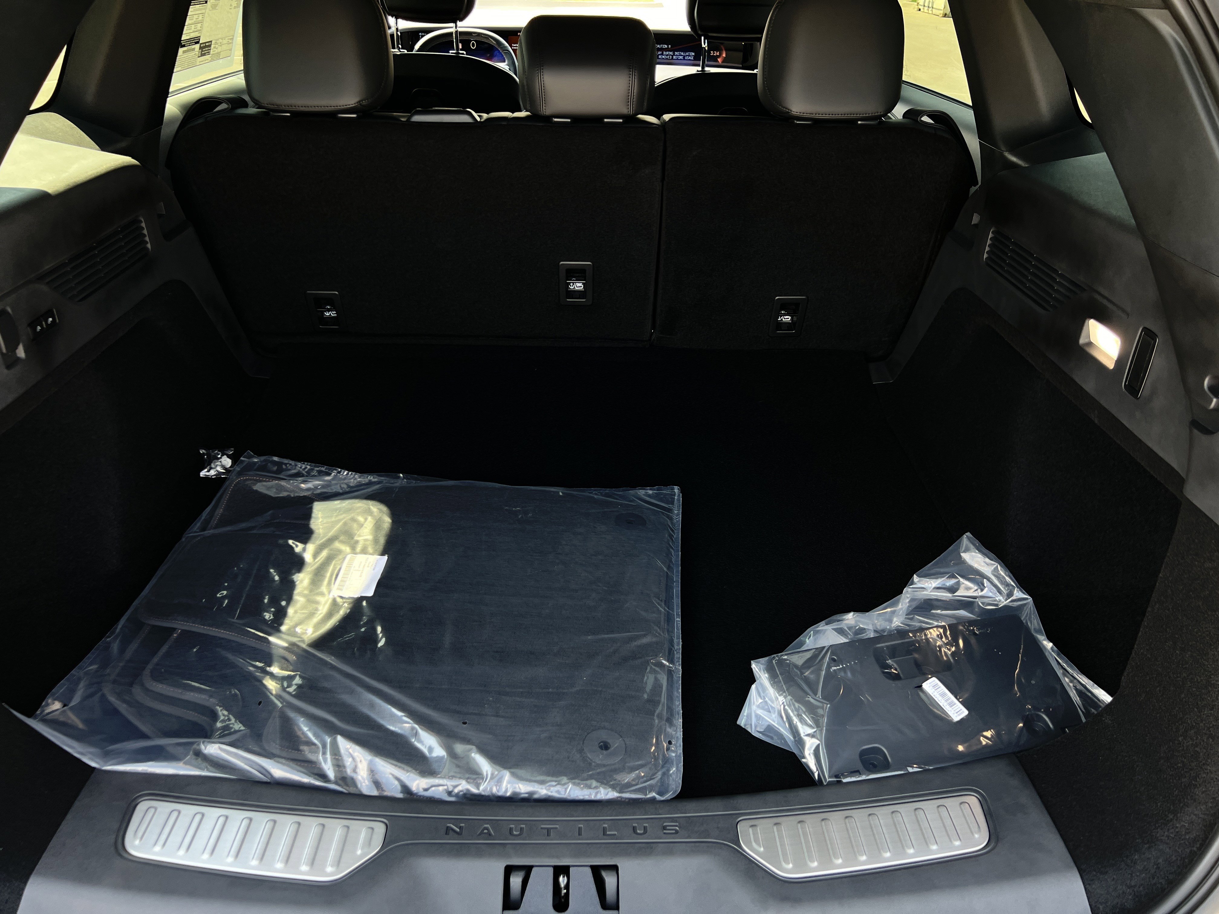 New 2025 Lincoln Nautilus Premier w/ Jet Appearance Package image 31