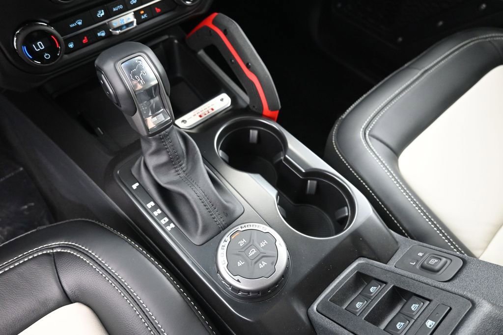 New 2026 Ford Bronco Outer Banks AWD/4WD image 32