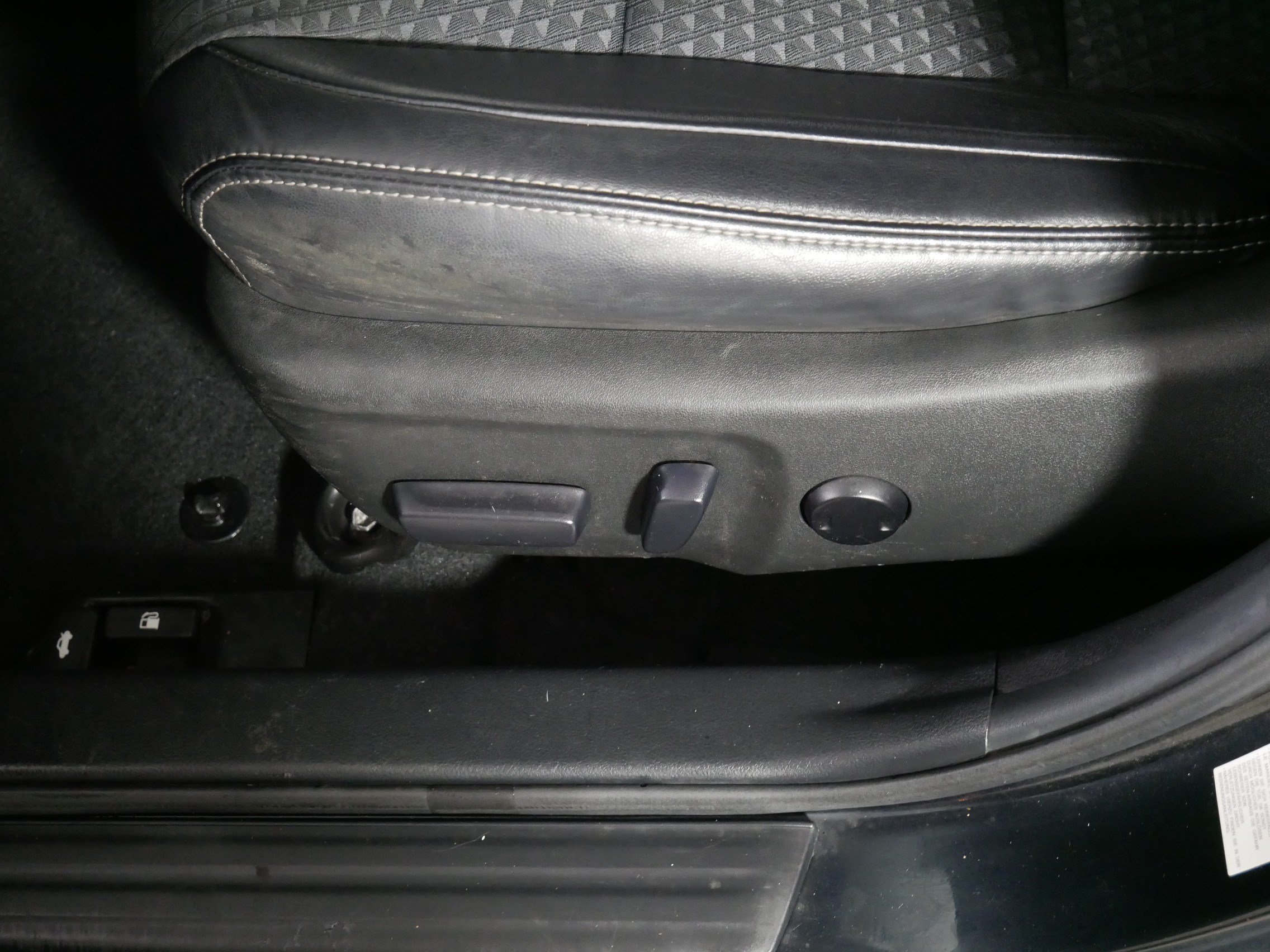 Used 2014 Toyota Camry SE FWD image 20