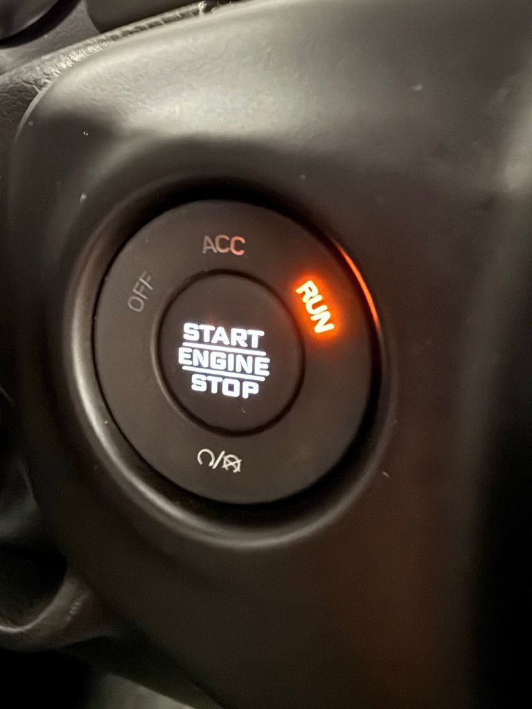 Used 2023 Jeep Gladiator Sport S image 30