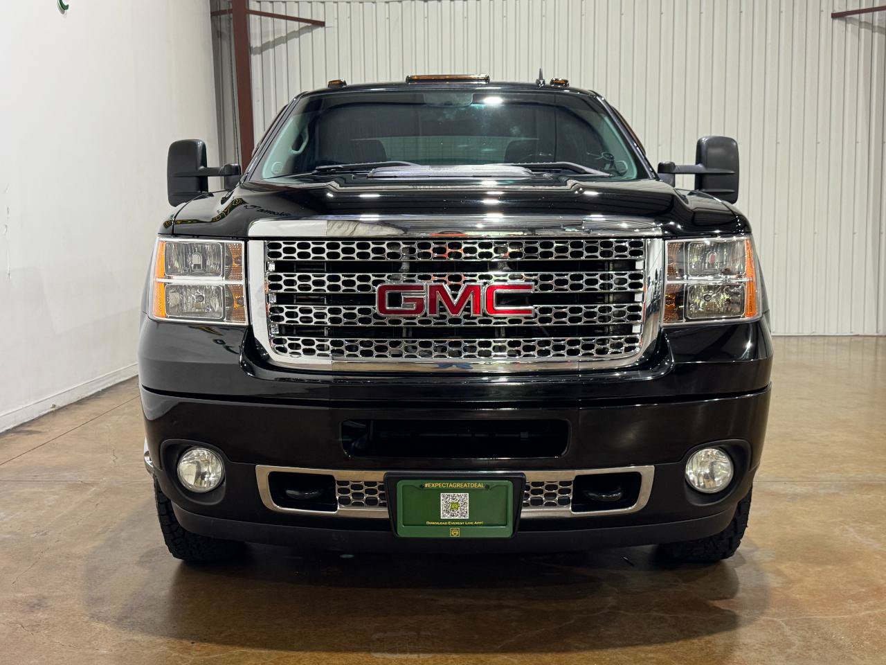 Used 2011 GMC Sierra 3500 Denali AWD/4WD image 2