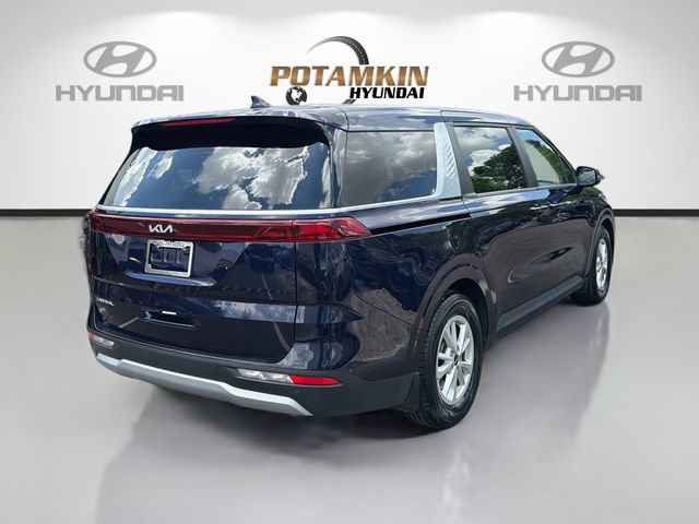 Used 2024 Kia Carnival LX FWD image 5