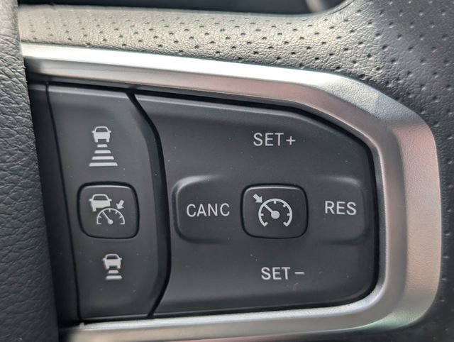New 2026 RAM 1500 Express AWD/4WD image 19