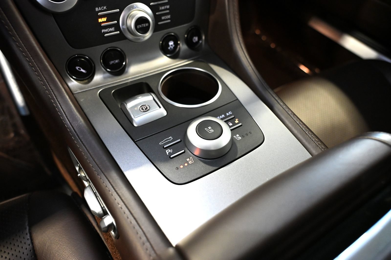 Used 2011 Aston Martin Rapide RWD image 32