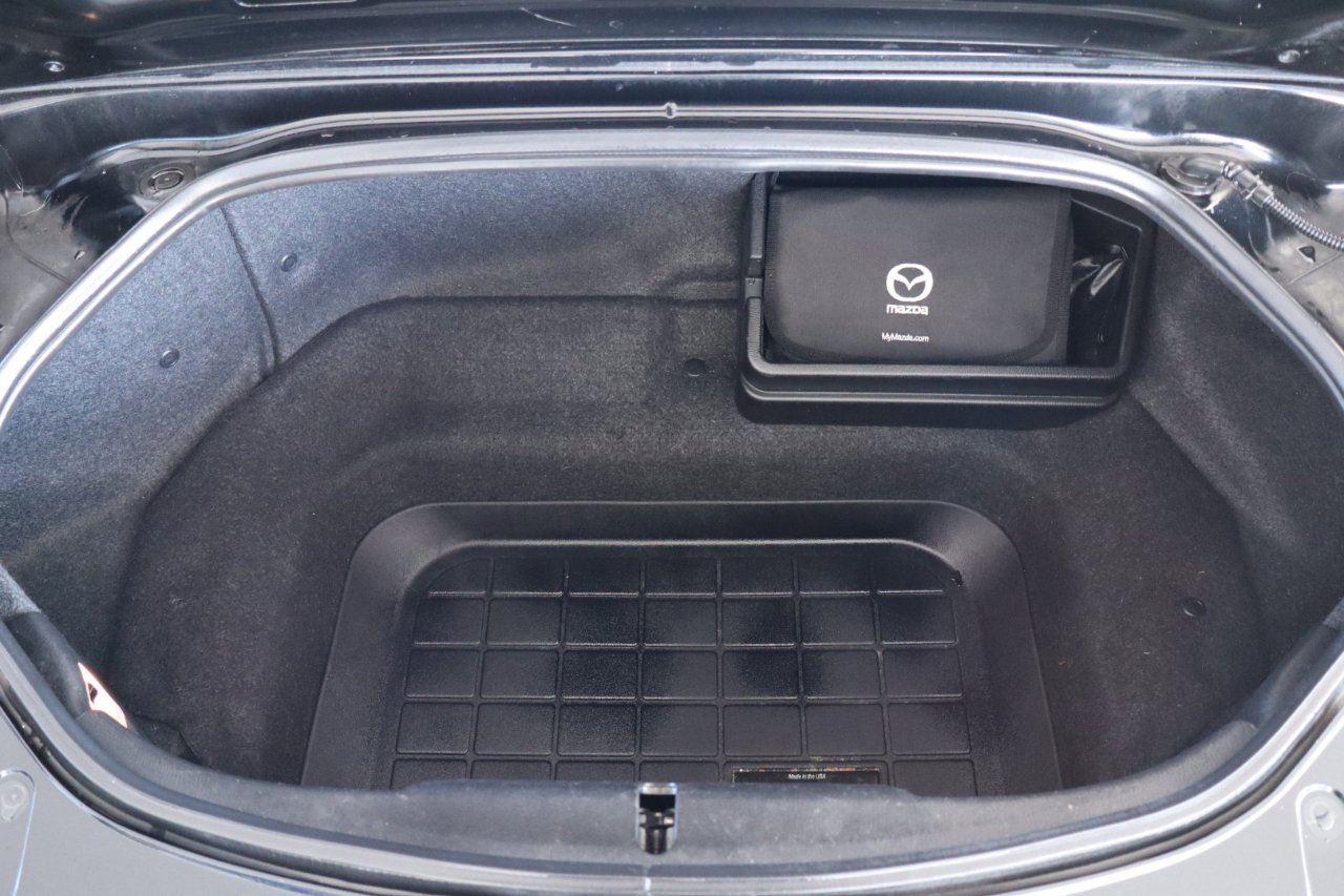 Used 2017 MAZDA MX-5 Miata RF Grand Touring image 32