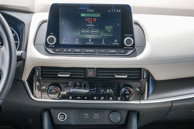 Used 2022 Nissan Rogue SV w/ SV Premium Package image 15