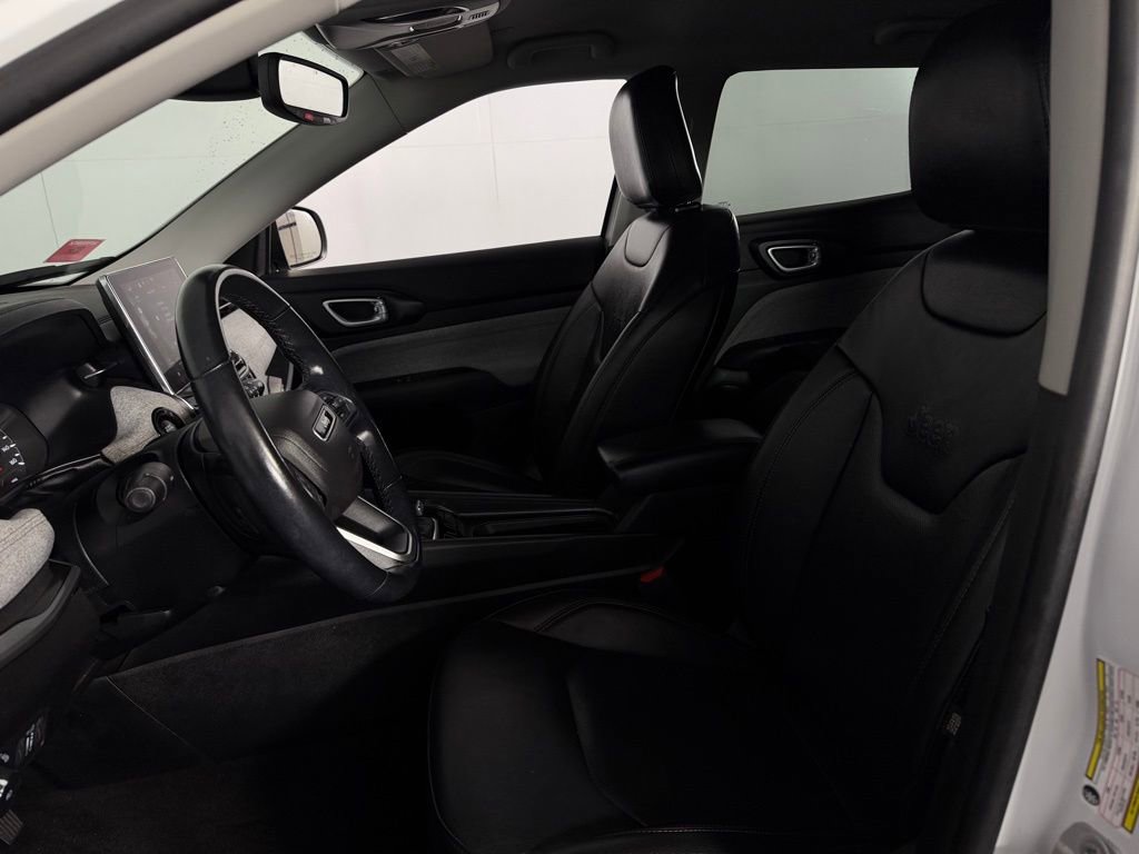 Used 2022 Jeep Compass Latitude image 21