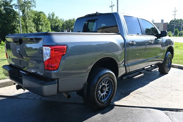 Used 2024 Nissan Titan SV AWD/4WD image 5