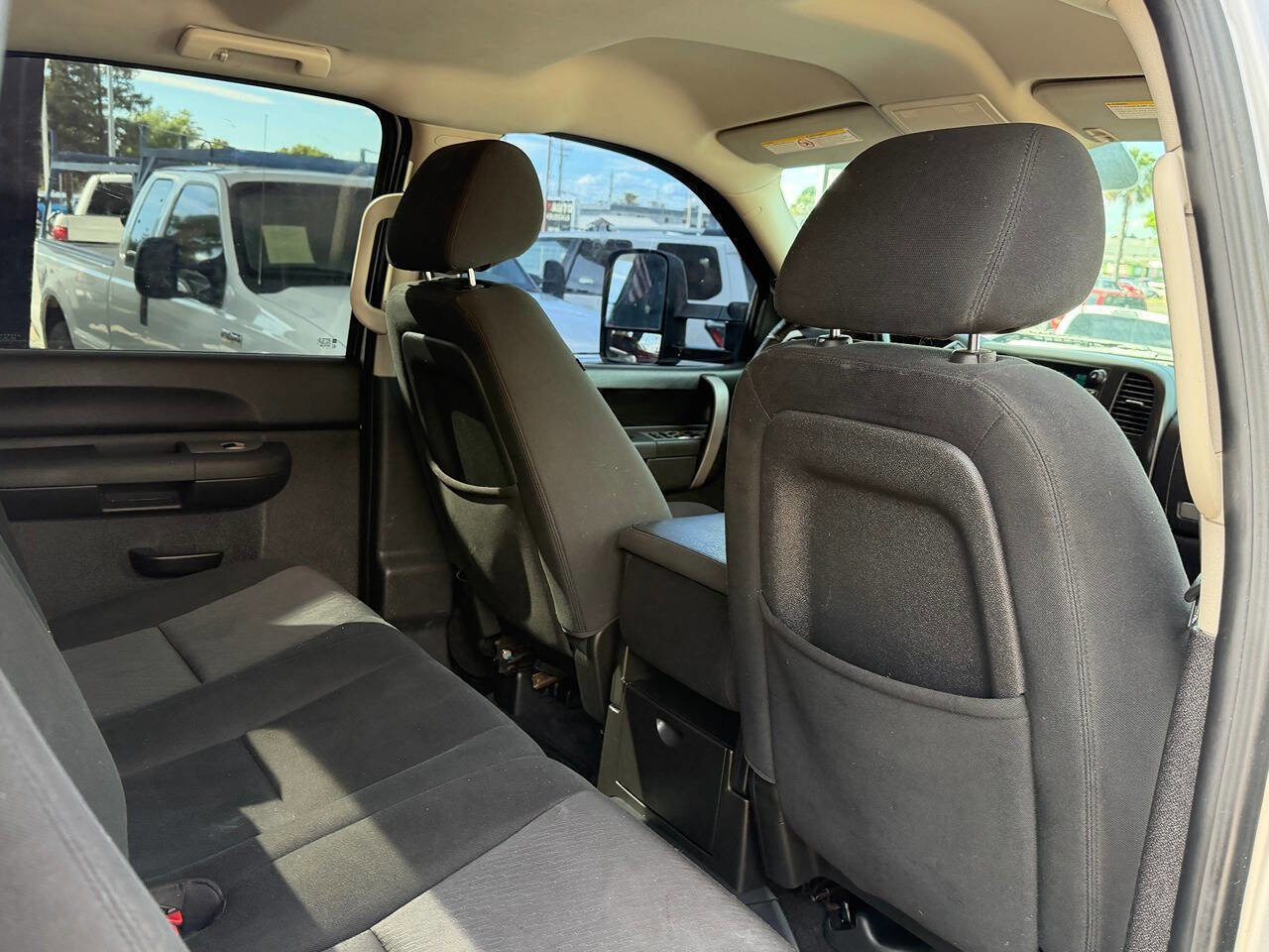 Used 2010 GMC Sierra 2500 SLE w/ Suspension Package, Off-Road image 27