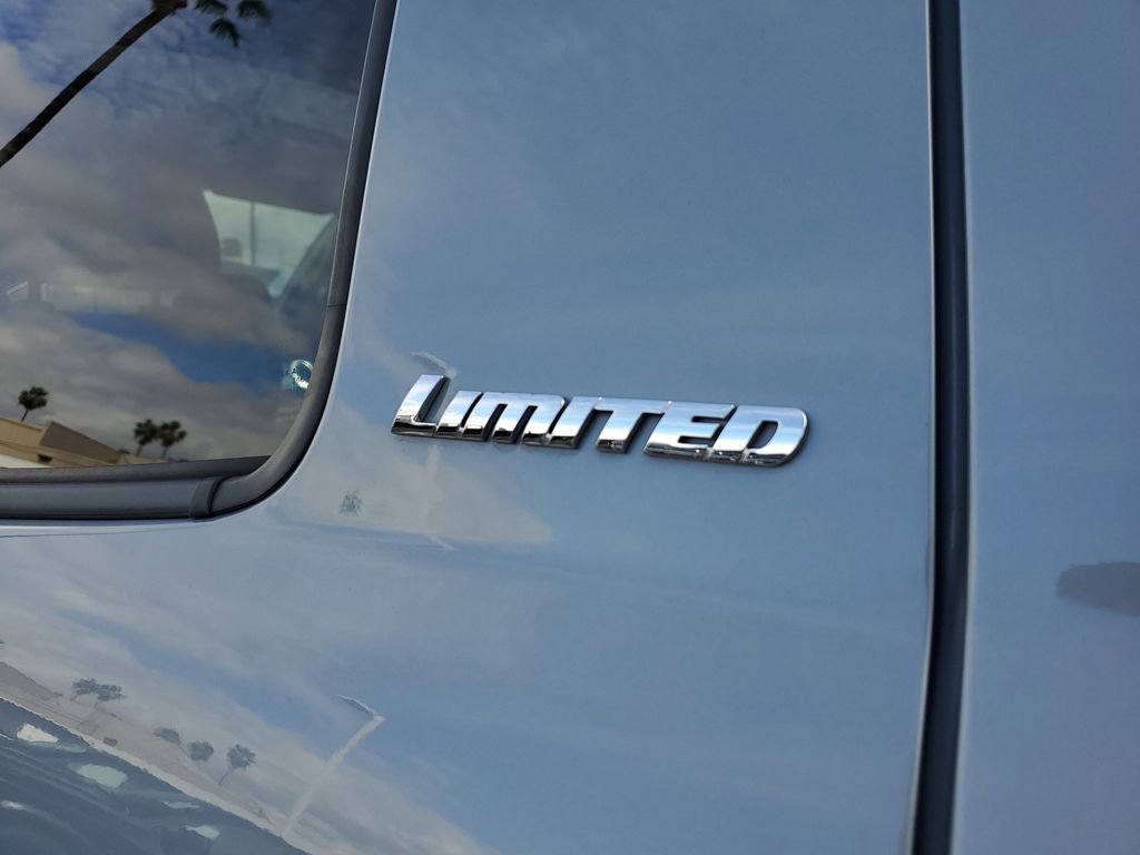 Used 2019 Toyota Tundra Limited w/ Limited Premium Package image 8