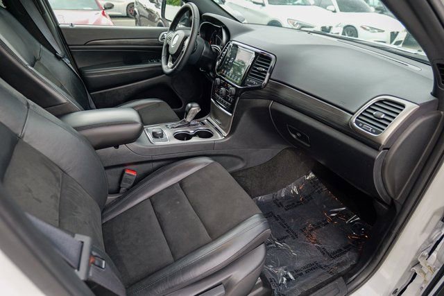 Used 2022 Jeep Grand Cherokee Laredo X image 33